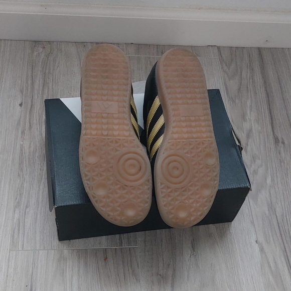 Adidas Samba Black and Gold Sneakers - Picture 2 of 8